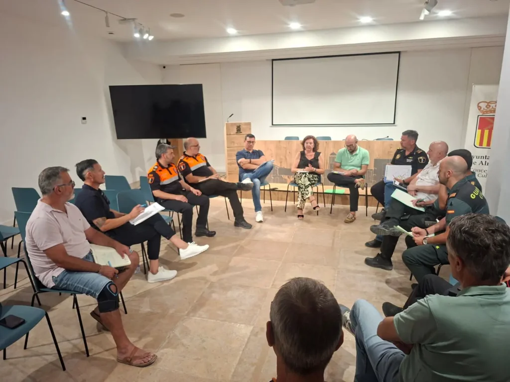 ALMORADÍ COORDINA UN DISPOSITIVO ESPECIAL DE SEGURIDAD PARA GARANTIZAR EL NORMAL DESARROLLO DE LA FERIA Y FIESTAS 2026