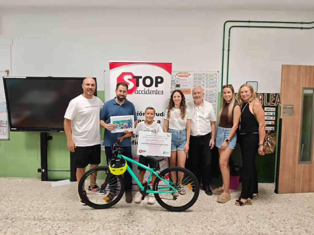 Un alumno del CEIP Canales y Martínez de Almoradí gana el concurso autonómico de seguridad vial de STOP Accidentes