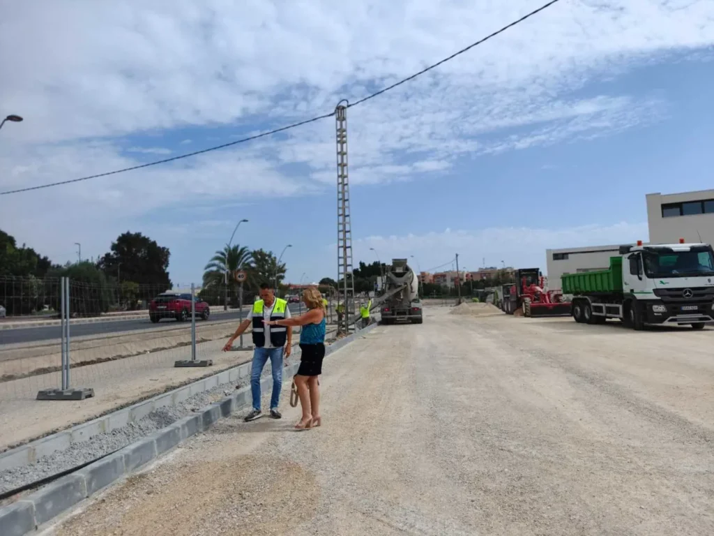 AVANZAN LAS OBRAS DE MEJORA DE LOS ACCESOS AL NUEVO CEIP EL GABATO DE ALMORADÍ