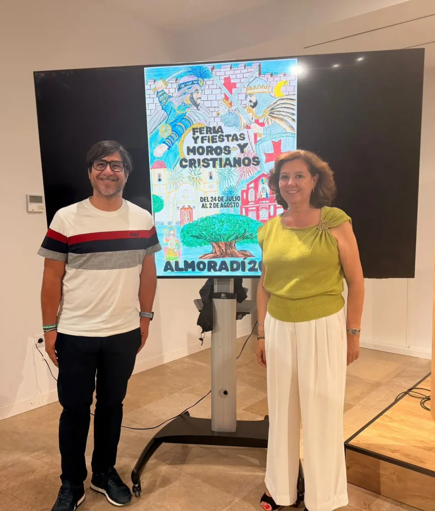 LA ALCALDESA PRESENTA A RAÚL REINA VAÍLLO COMO PREGONERO DE LA FERIA Y FIESTAS PATRONALES DE ALMORADÍ 2026